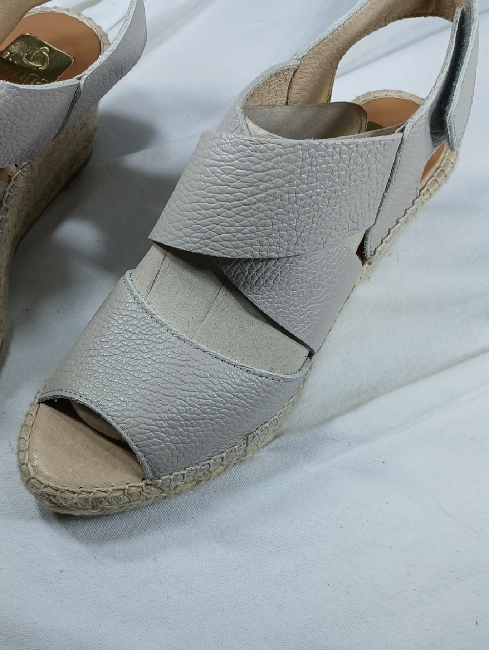 Kanba womens Wedge Espadrille Sandals - Light Gray pebbled Leather